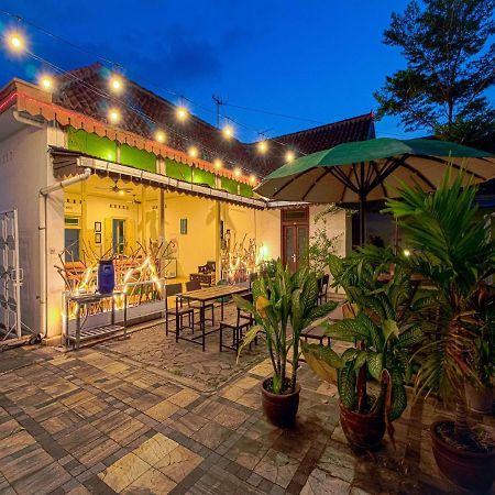 D'Talent Hotel Yogyakarta Extérieur photo
