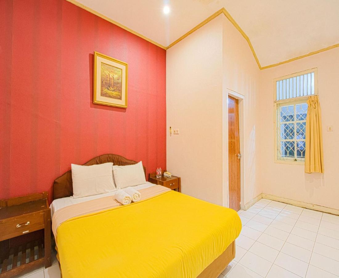 D'Talent Hotel Yogyakarta Extérieur photo