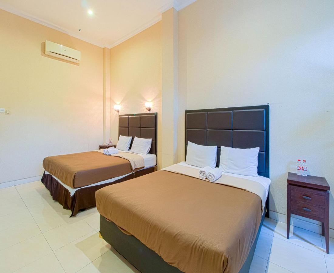 D'Talent Hotel Yogyakarta Extérieur photo
