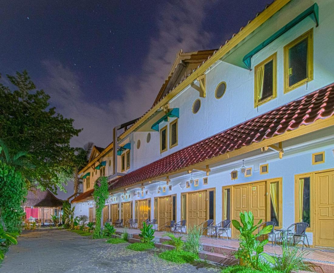 D'Talent Hotel Yogyakarta Extérieur photo